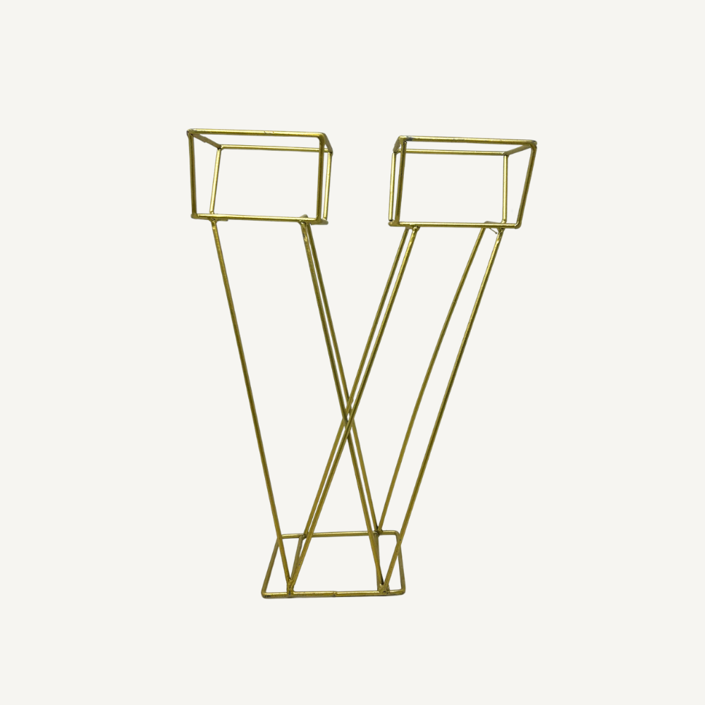 Metallbuchstaben LOVE Gold – 4 Einzelbuchstaben Mieten