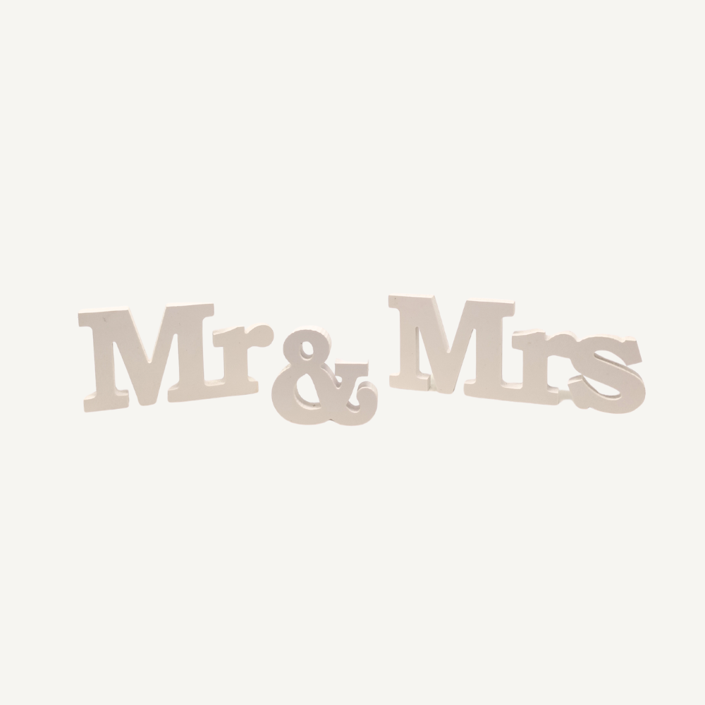 Aufsteller „Mr & Mrs“ – Weiß – dekoratives Schrift-Element