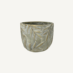 Übertopf Natur-Grau-Gold – Zement mit Blätterrelief