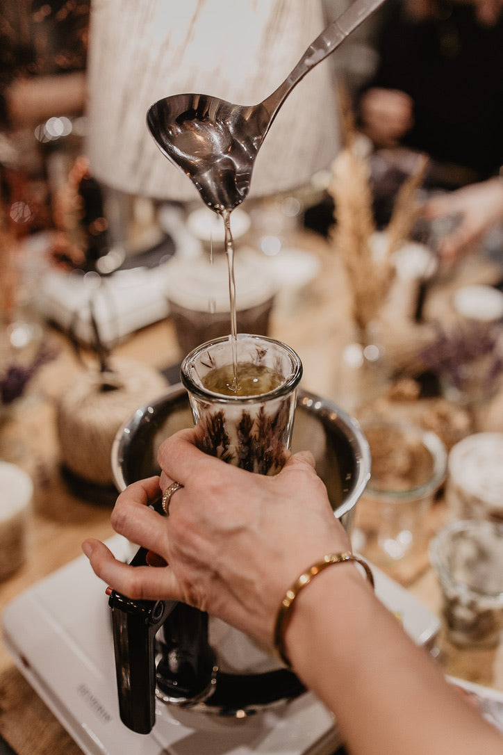 DIY Kerzen Workshop Berlin – Kerzen mit Sojawachs Trockenblumen herstellen