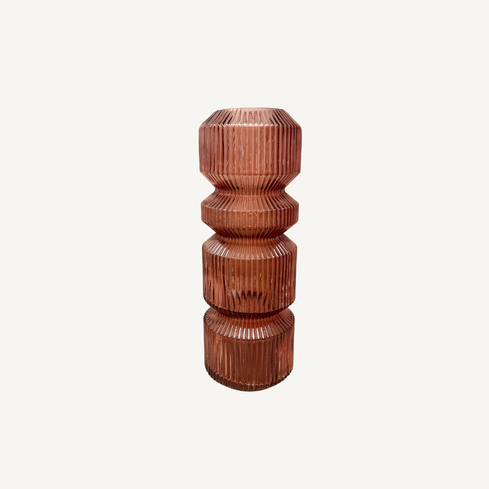 Designvase Rot – gerippte Glasstruktur – skulpturale Form