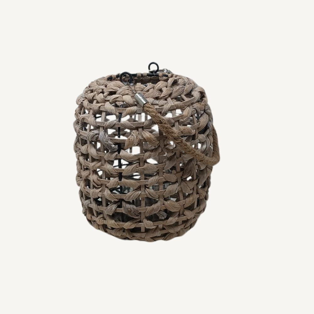Rattan-Windlicht natur mit offener Flechtstruktur für warmes Lichtspiel – Tischdeko zur Miete in Berlin